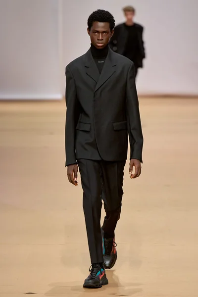 Look 24